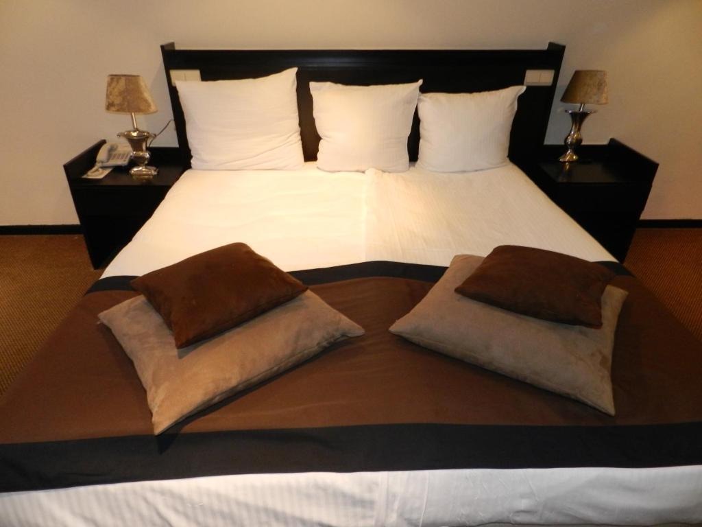 Van Der Valk Hotel Drongen Quarto foto